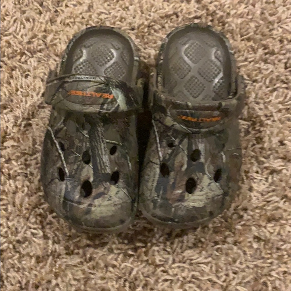 Real tree crocs. Size 8 shoes. Kids boys.